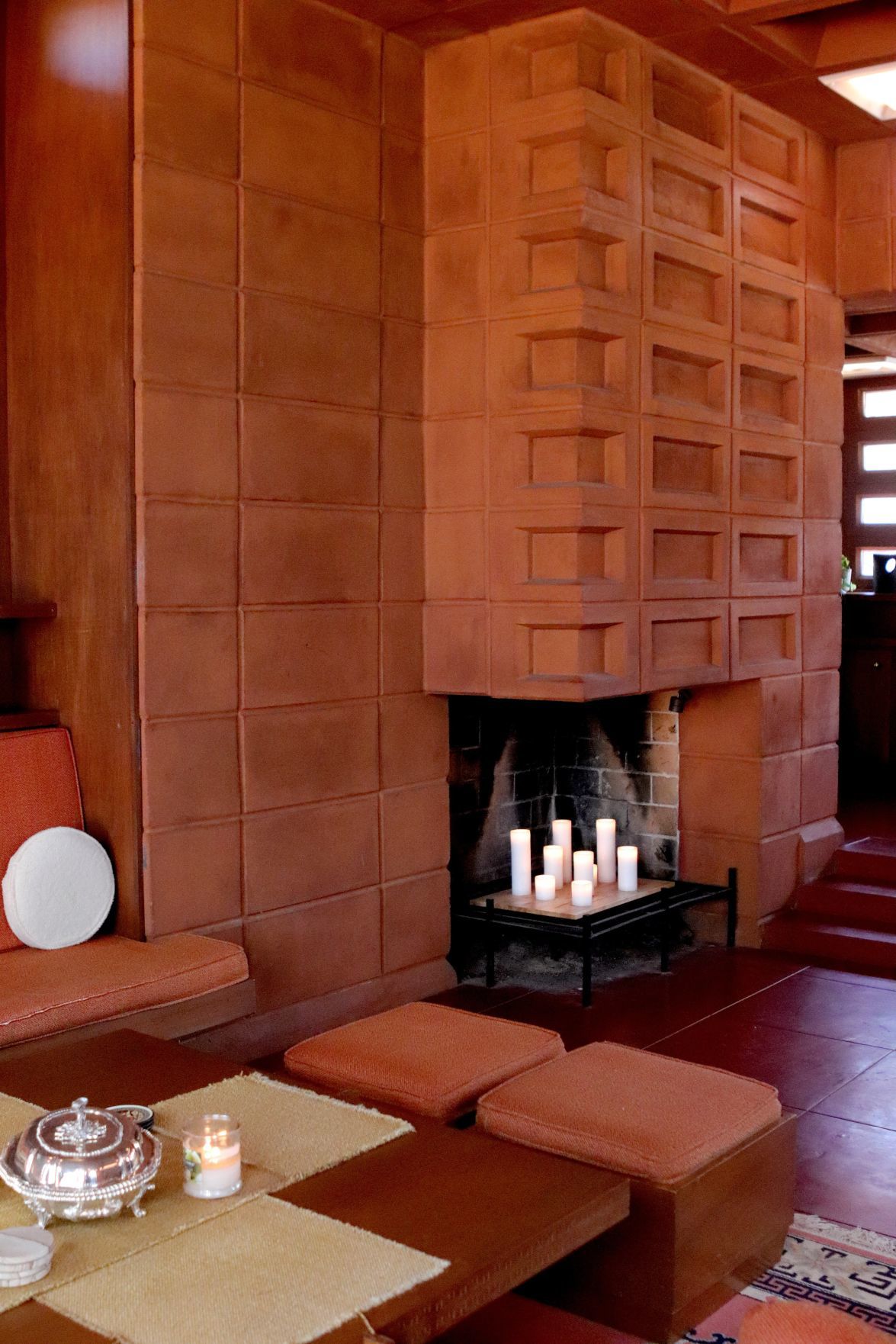Frank Lloyd Wright home in Town & Country